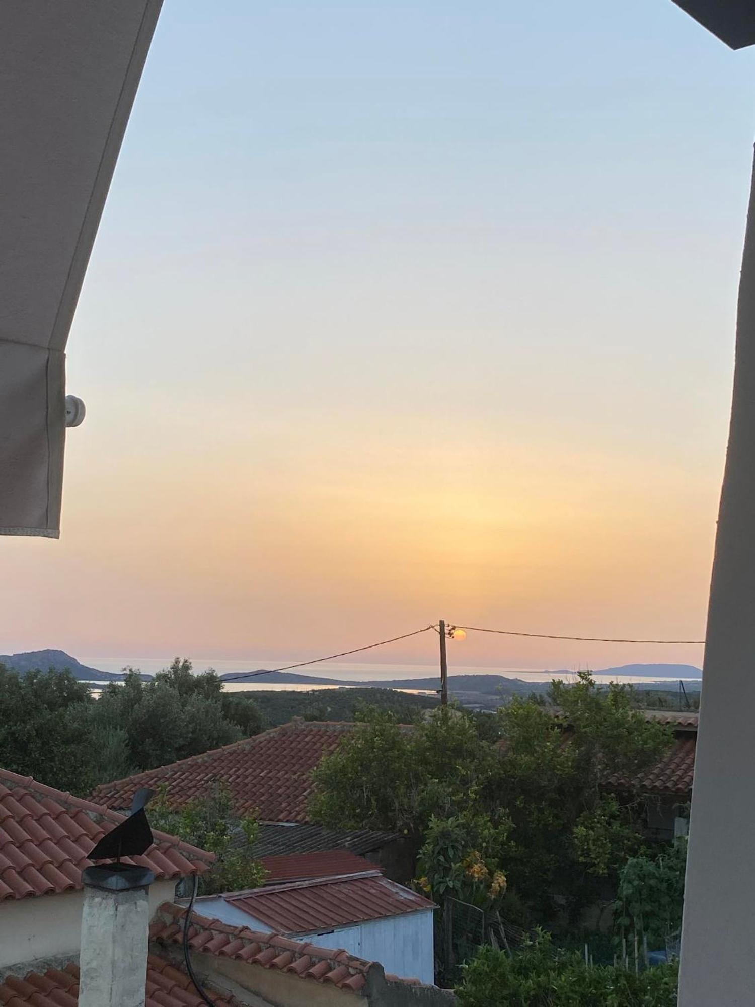 Golden Navarino'S Sunset ไปโลส ภายนอก รูปภาพ
